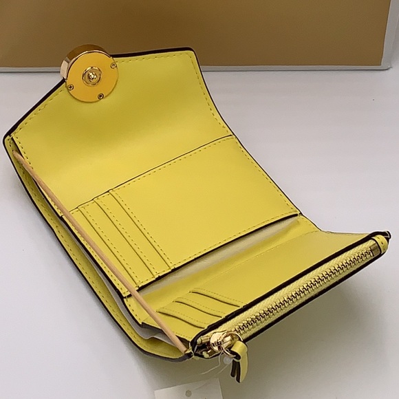 NWT MICHAEL KORS CARMEN MEDIUM FLAP BIFOLD WALLET SUNSHINE COLOR - Picture 9 of 13